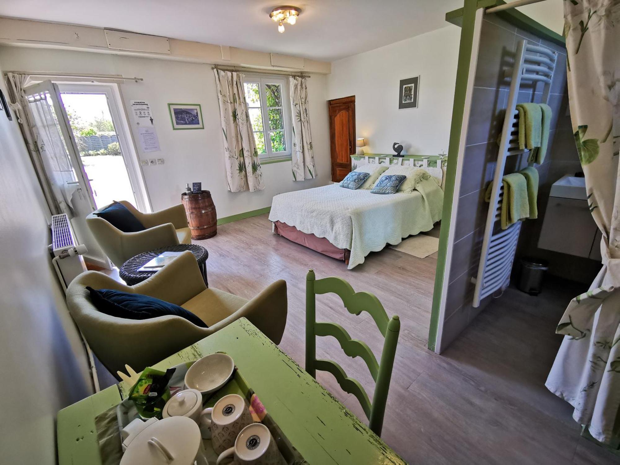 Les Marronniers Hotel Cambremer Room photo