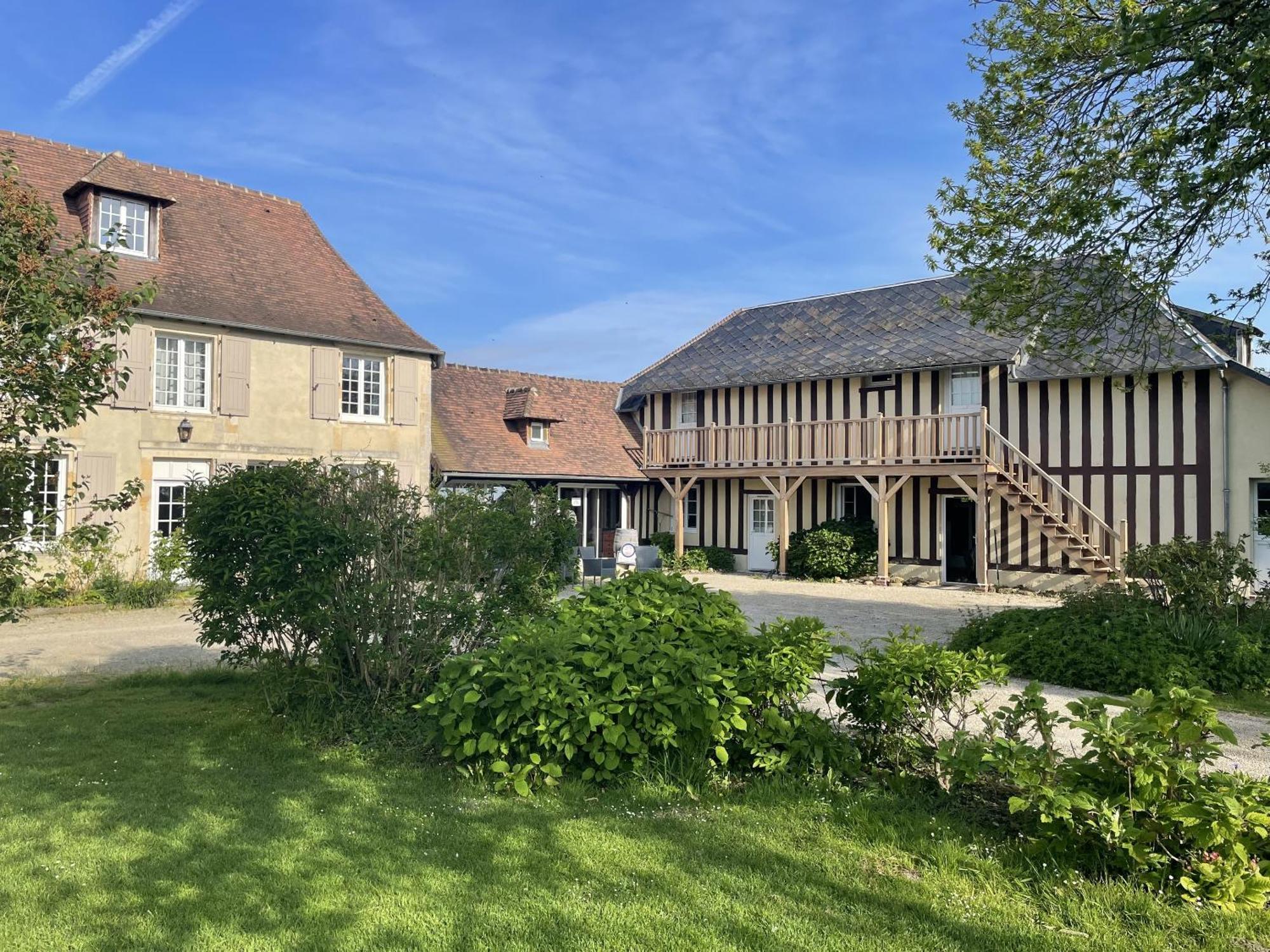 Les Marronniers Hotel Cambremer Exterior photo